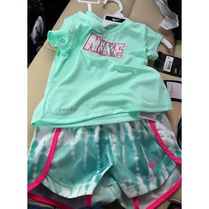 2pc Nike set 24months